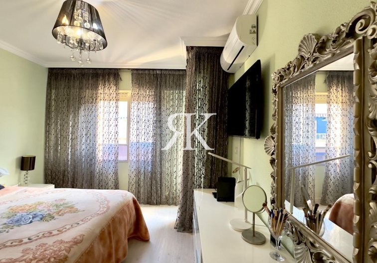 Segunda mano - Apartamento  - Torrevieja - Centro