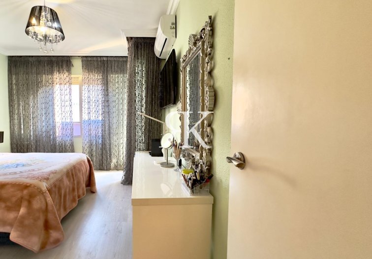 Segunda mano - Apartamento  - Torrevieja - Centro