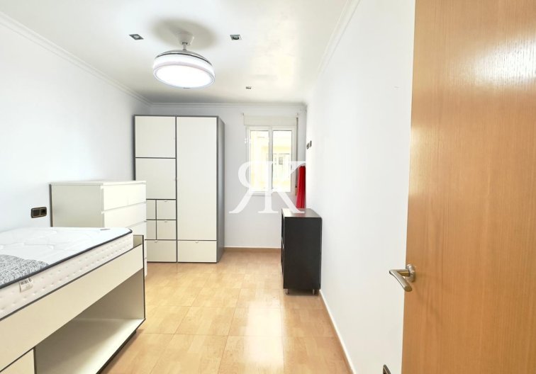 Segunda mano - Apartamento  - Torrevieja - Centro