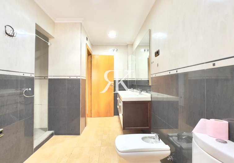 Segunda mano - Apartamento  - Torrevieja - Centro