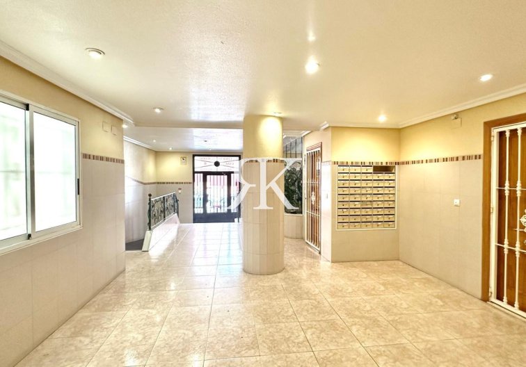 Revente - Appartement - Torrevieja - Centro