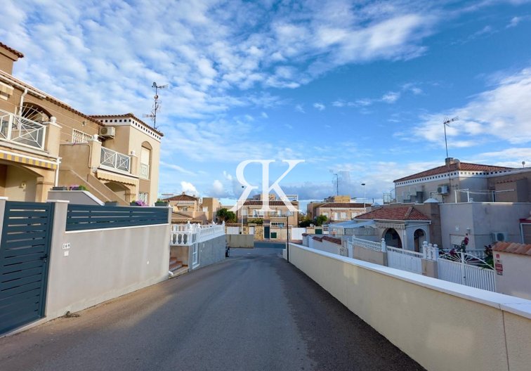 Resale - Bungalow - Torrevieja - Torreblanca