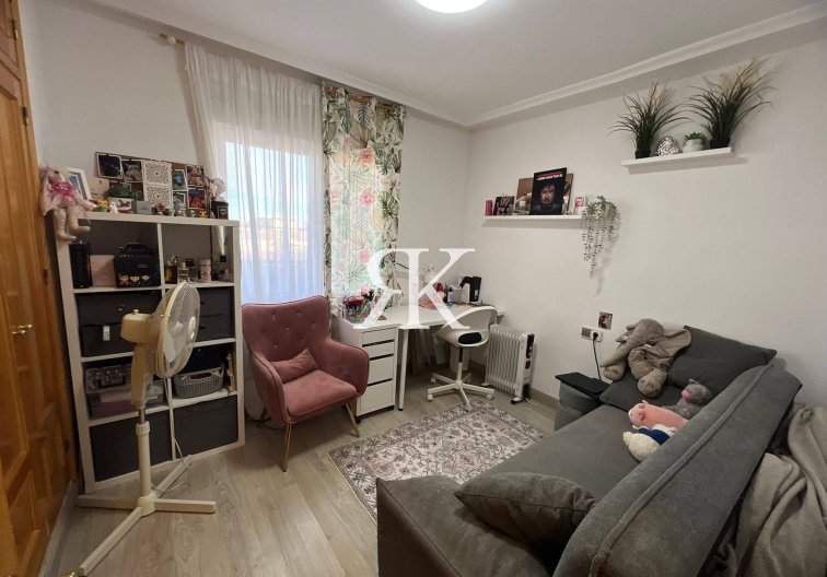 Resale - Apartment - Torrevieja - Aguas Nuevas
