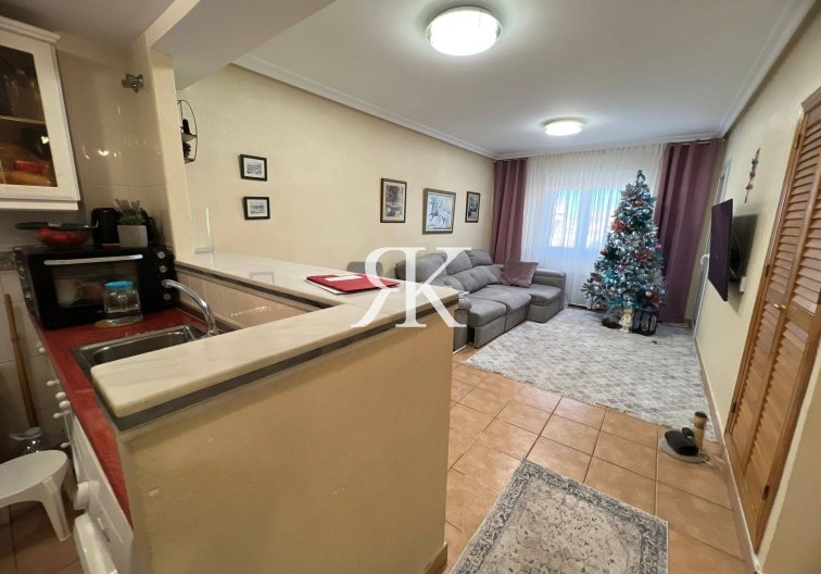 Resale - Apartment - Torrevieja - Aguas Nuevas