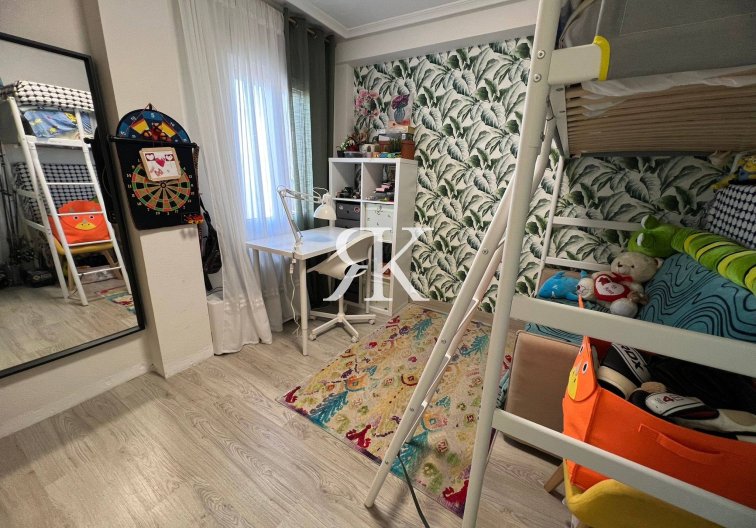 Resale - Apartment - Torrevieja - Aguas Nuevas