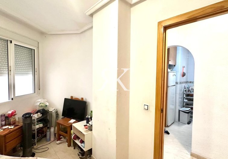 Segunda mano - Apartamento  - Torrevieja - Estacion De Autobuses