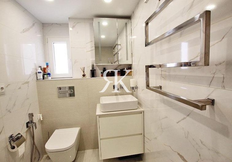 Resale - Apartment - Torrevieja