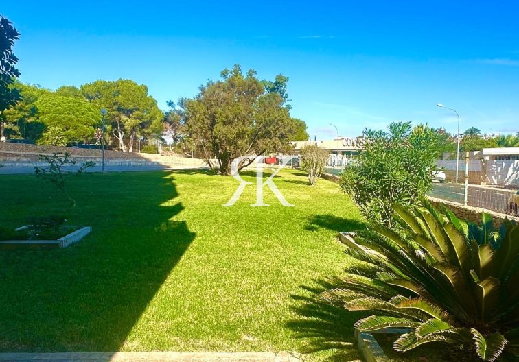 Resale - Apartment - Orihuela Costa - Altos De Campoamor
