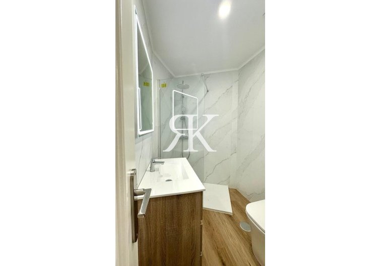 Resale - Apartment - Torrevieja - La Mata Pueblo