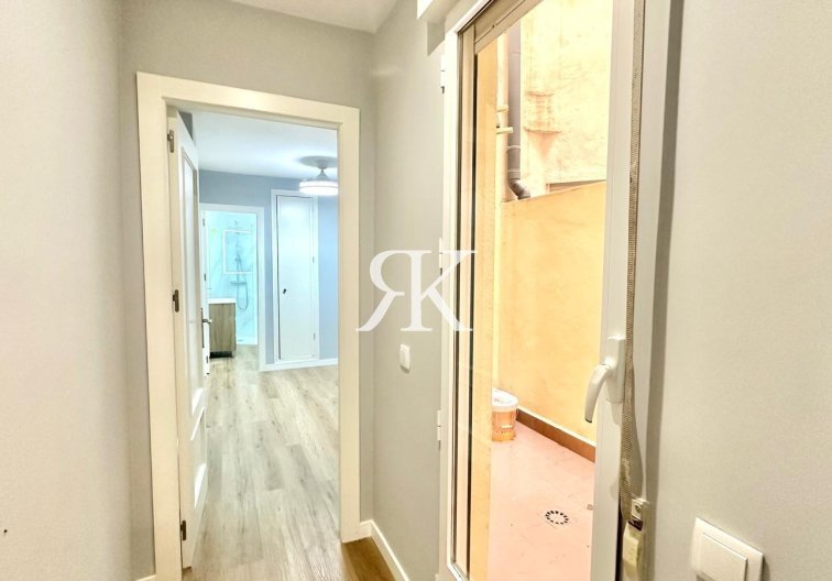 Resale - Apartment - Torrevieja - La Mata Pueblo