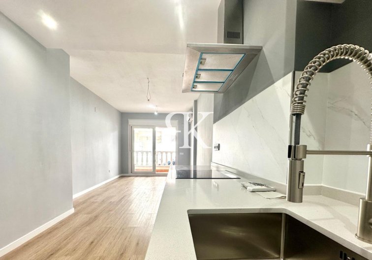 Resale - Apartment - Torrevieja - La Mata Pueblo