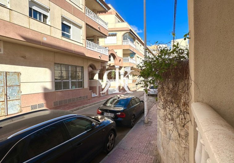 Resale - Apartment - Torrevieja - La Mata Pueblo