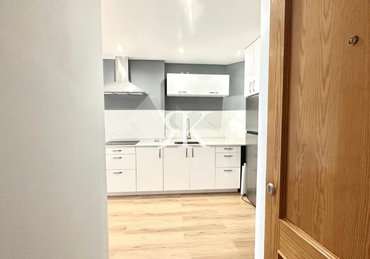 Resale - Apartment - Torrevieja - La Mata Pueblo