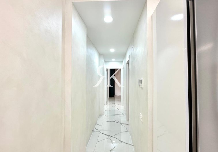 Wiederverkauf - Wohnung - Torrevieja - Playa del Cura