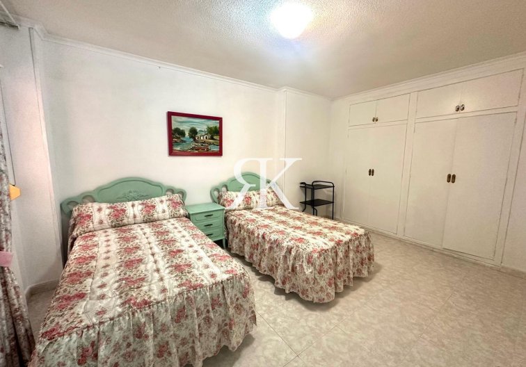 Resale - Apartment - Torrevieja - Centro