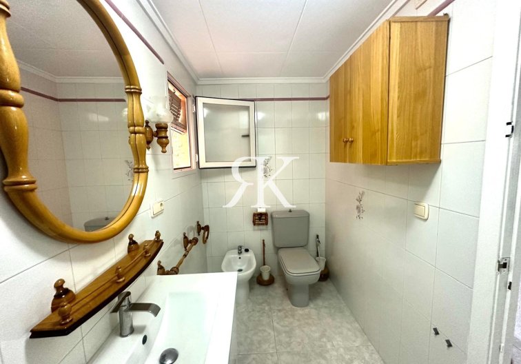 Resale - Apartment - Torrevieja - Centro