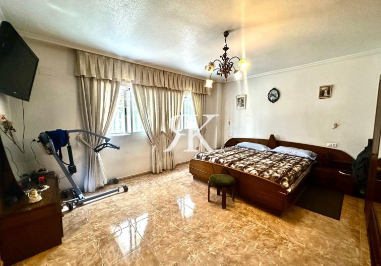 Resale - Apartment - Torrevieja - Playa del Cura