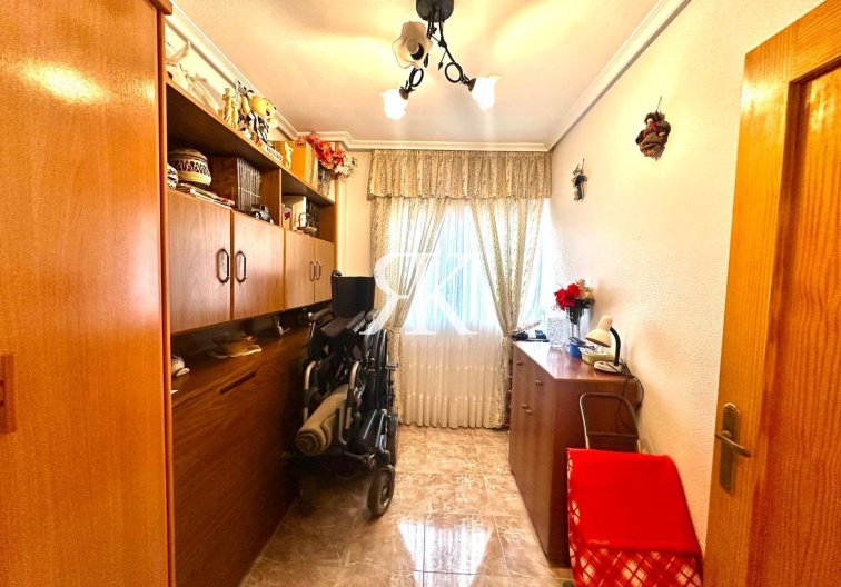 Resale - Apartment - Torrevieja - Playa del Cura