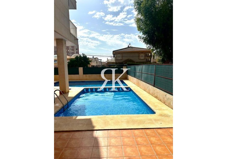 Resale - Apartment - Torrevieja - Playa del Cura
