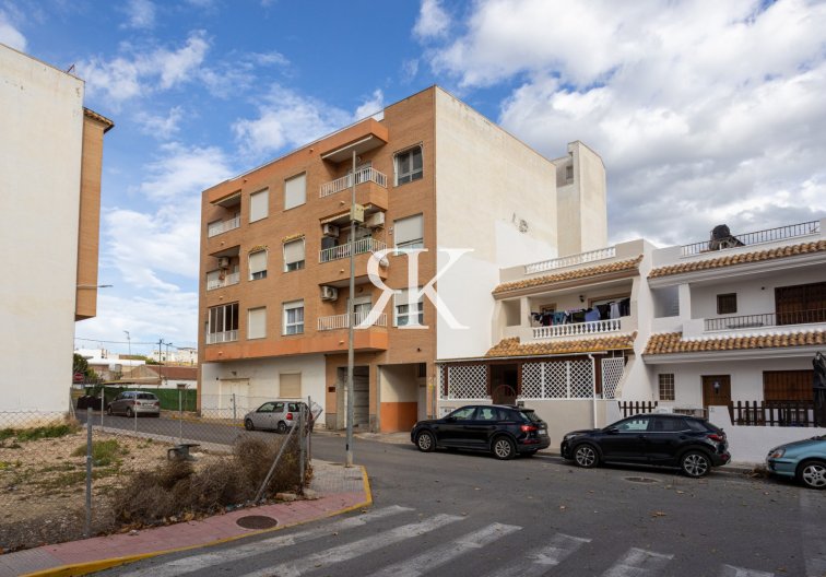 Segunda mano - Apartamento  - Los Montesinos - Costa Blanca
