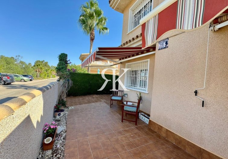 Revente - villa - Torrevieja - Costa Blanca