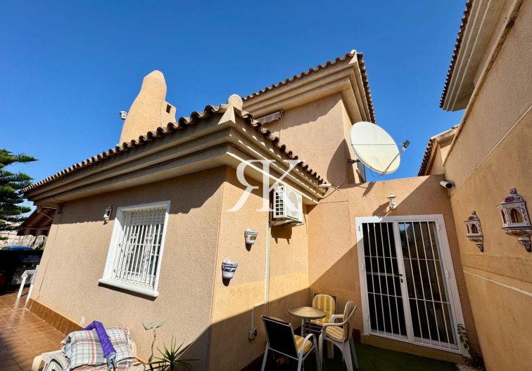 Revente - villa - Torrevieja - Costa Blanca