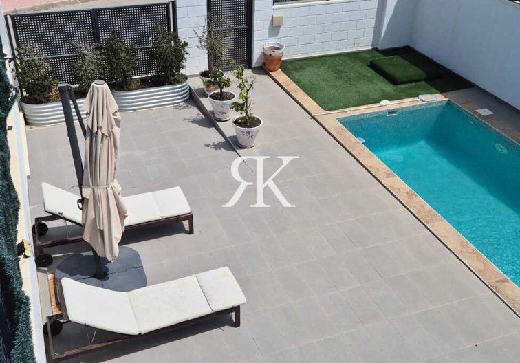 Herverkoop - villa - Bigastro - Costa Blanca