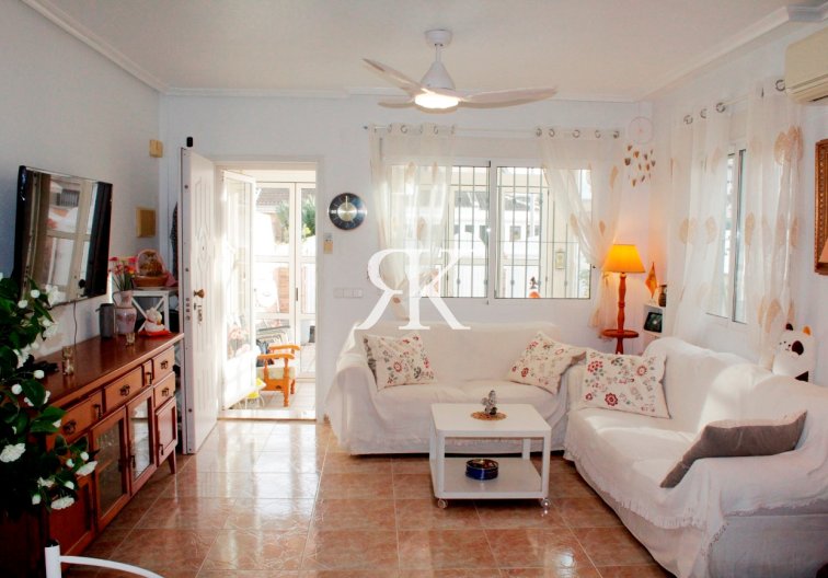 Segunda mano - villa - Torre de la Horadada - Costa Blanca