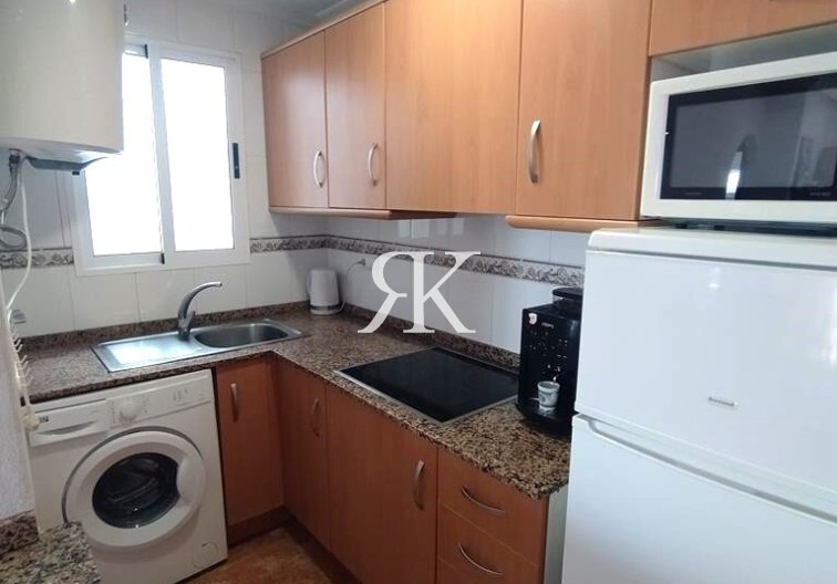 Segunda mano - Apartamento  - Torrevieja - CASCO URBANO