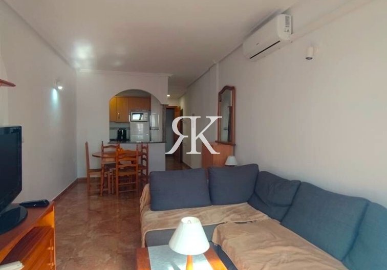 Segunda mano - Apartamento  - Torrevieja - CASCO URBANO