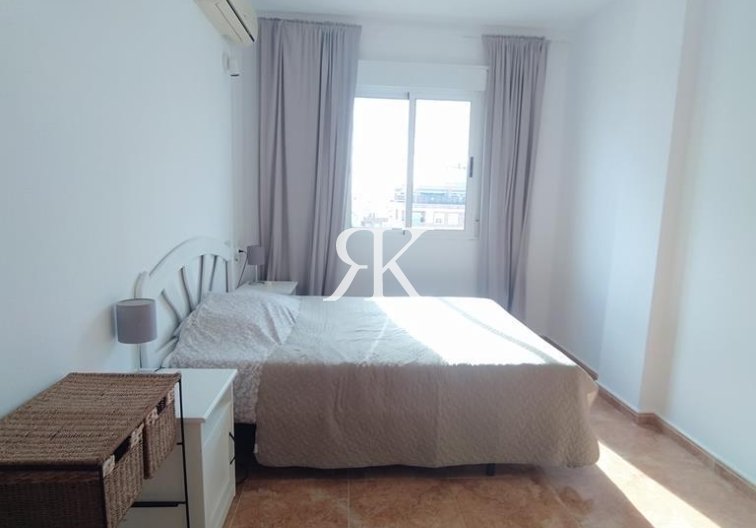 Segunda mano - Apartamento  - Torrevieja - CASCO URBANO