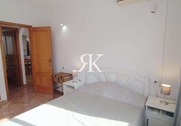 Segunda mano - Apartamento  - Torrevieja - CASCO URBANO