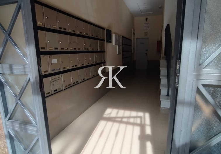 Segunda mano - Apartamento  - Torrevieja - CASCO URBANO