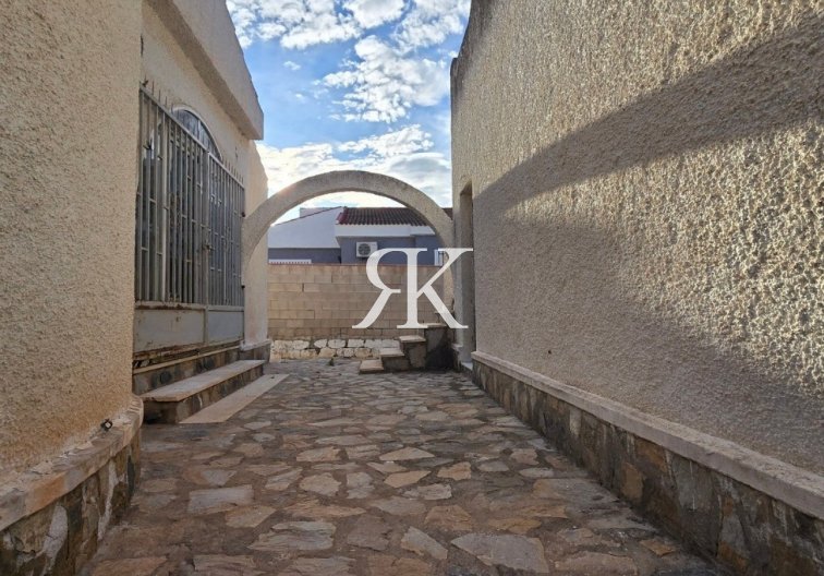 Revente - villa - Torrevieja - Costa Blanca