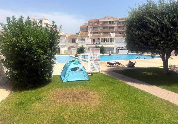 Segunda mano - town house - Torrevieja - Calas Blanca