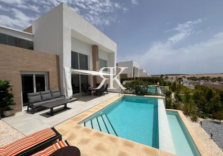 Resale - Semi-detached Villa  - Algorfa - La Finca Golf