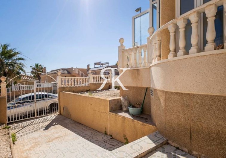 Resale - Semi-detached Villa  - San Miguel de Salinas - Blue Lagoon