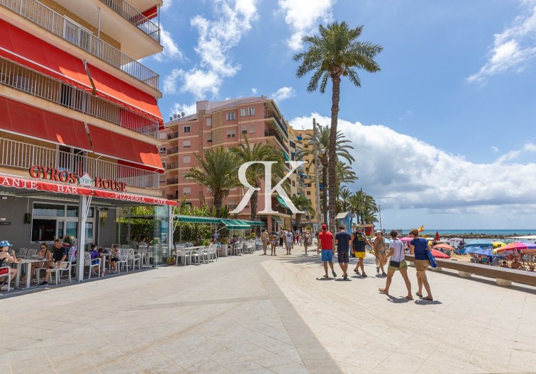 Resale - Apartment - Torrevieja - Centro