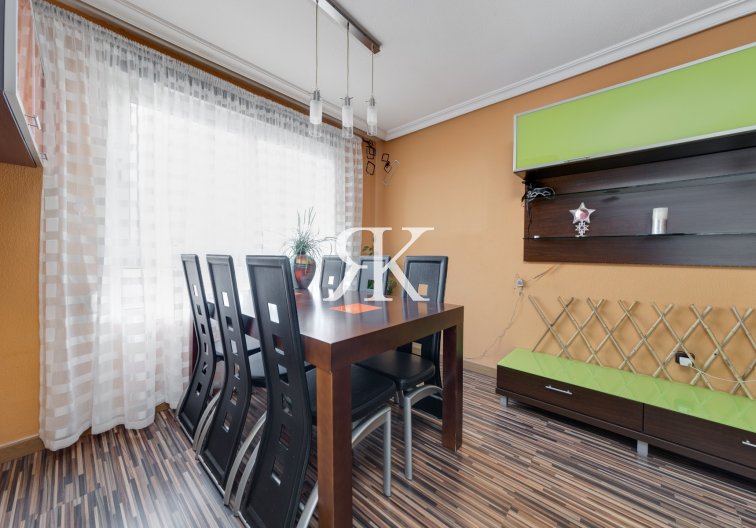 Resale - Apartment - Torrevieja - Centro