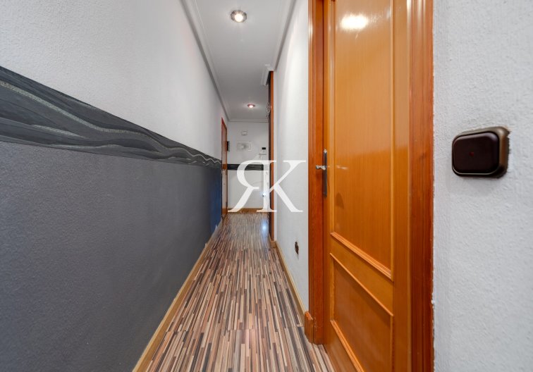 Resale - Apartment - Torrevieja - Centro