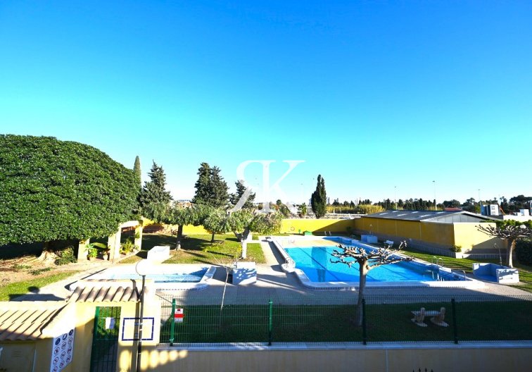 Resale - Bungalow - Torrevieja - Jardín del Mar