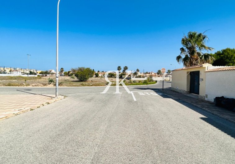 Herverkoop - Vrijstaande villa - Torrevieja - El Chaparral