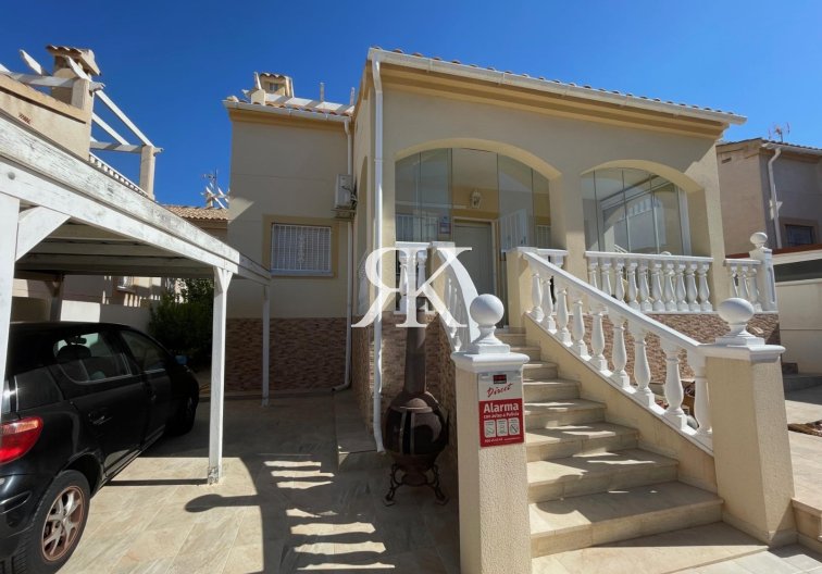 Segunda mano - Villa independiente - Torrevieja - Los Balcones - Los Altos 