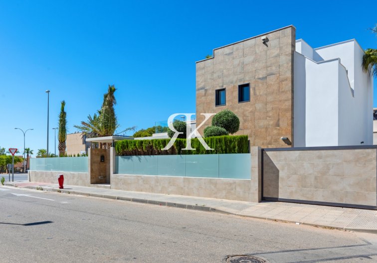 Wiederverkauf - Freistehende Villa - Orihuela Costa - Campoamor