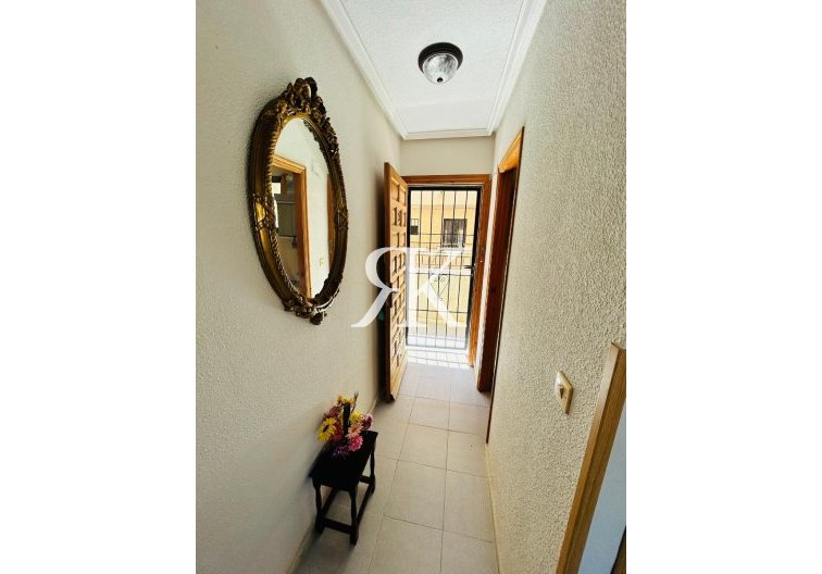 Resale - Apartment - Torrevieja - El Chaparral