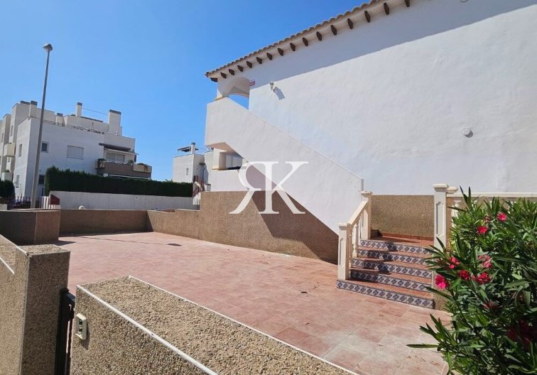 Resale - Apartment - Torrevieja - Punta Prima