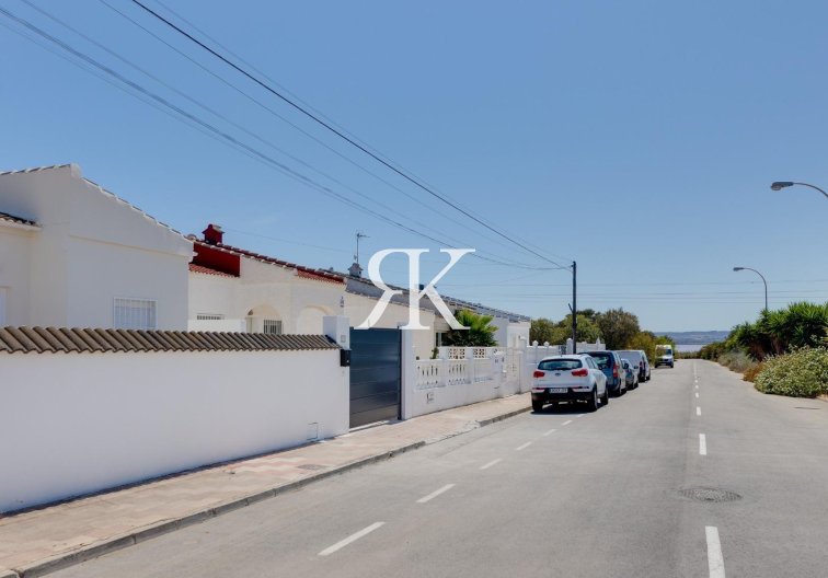 Resale - Detached Villa - Torrevieja - El Chaparral