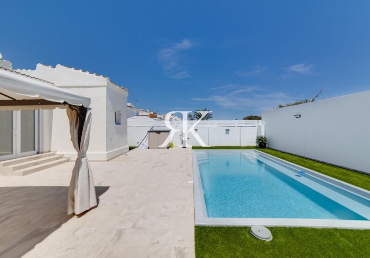 Resale - Detached Villa - Torrevieja - El Chaparral