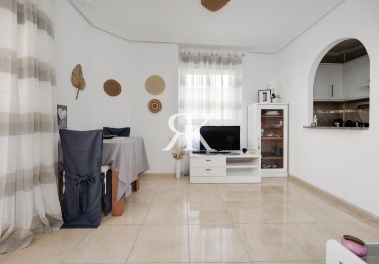 Construida bajo pedido - Apartamento  - Torrevieja - Calas Blancas