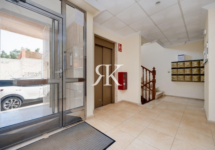 Gebouwd op aanvraag - Appartement - Torrevieja - Calas Blancas